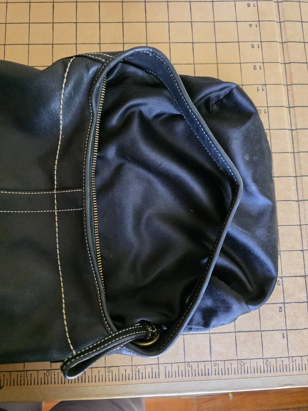 Coach 10739 Black Leather Mini Ergo Hobo Shoulder Bag Y2K - Picture 11 of 16